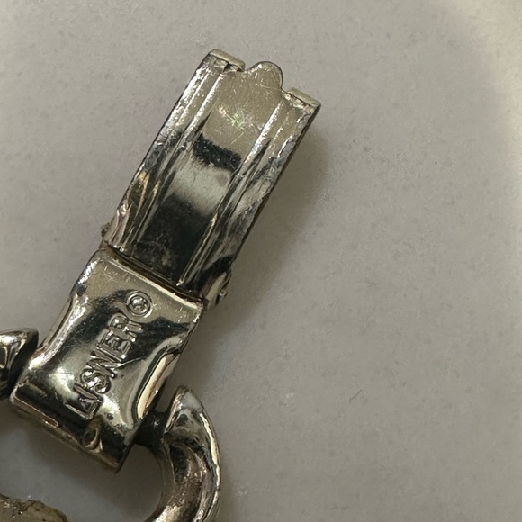 Vintage Lisner silver tone link bracelet - Picture 9 of 9